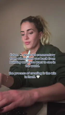 It’s all a garden to me babe… 🦋🌻🌸🪴🌸🌷 #resilence #creativeinspiration #builder 