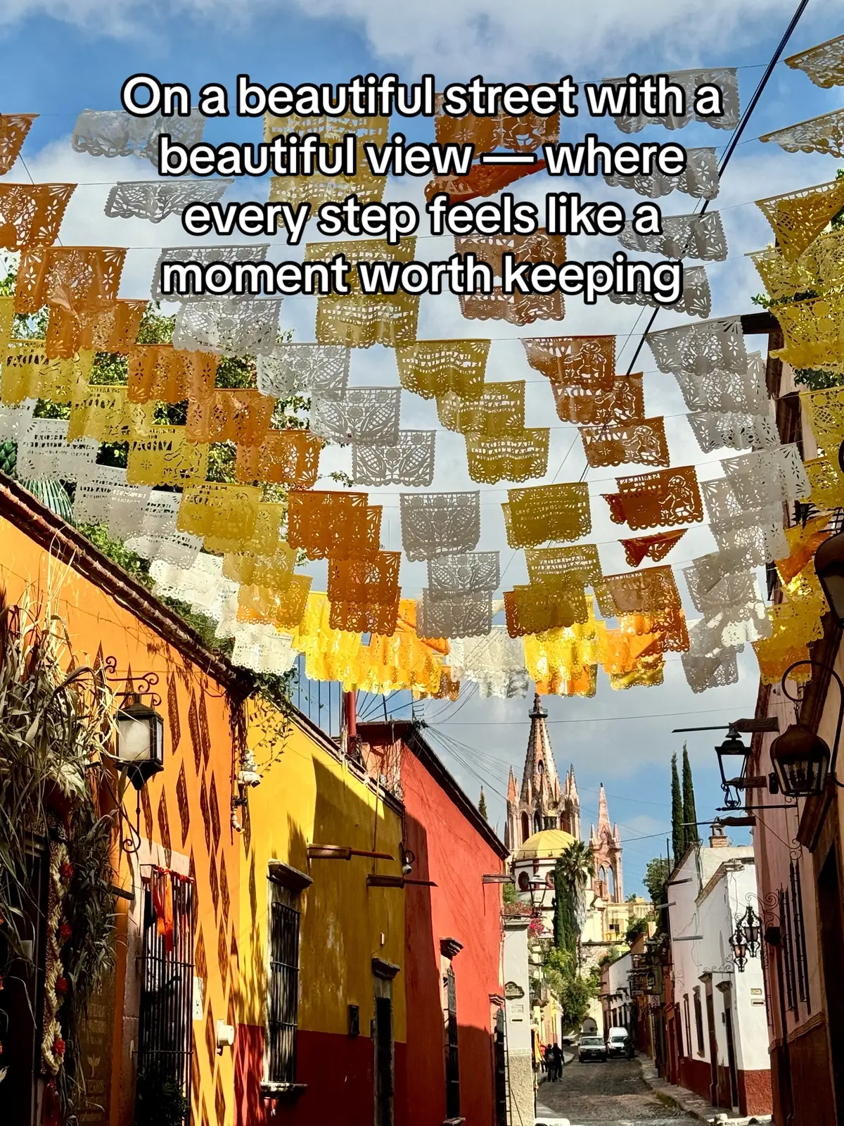 #contentcreator #street #sanmigueldeallende #volvere #fyp 