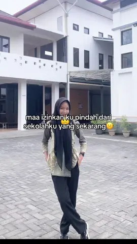 pliccc pengen pindah #lewatberanda #lewatberandamufypシ゚viraltiktok #pindahsekolah #plisssemogafyp 