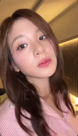 coba rate dong makeup ngedate aku pake pink cushion skintific😍😜