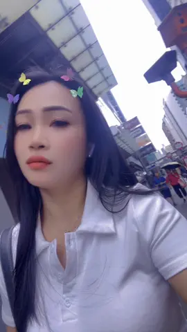 #tiktokindonesiahongkong🇮🇩🇭🇰 #TkwHongkong🇭🇰 Sementara LDR Dulu Ya Dek... Ngko Nek Ketemu DiWolakWalik Tante Panggah Manut 😝🤏🐊🇭🇰🥰🥰