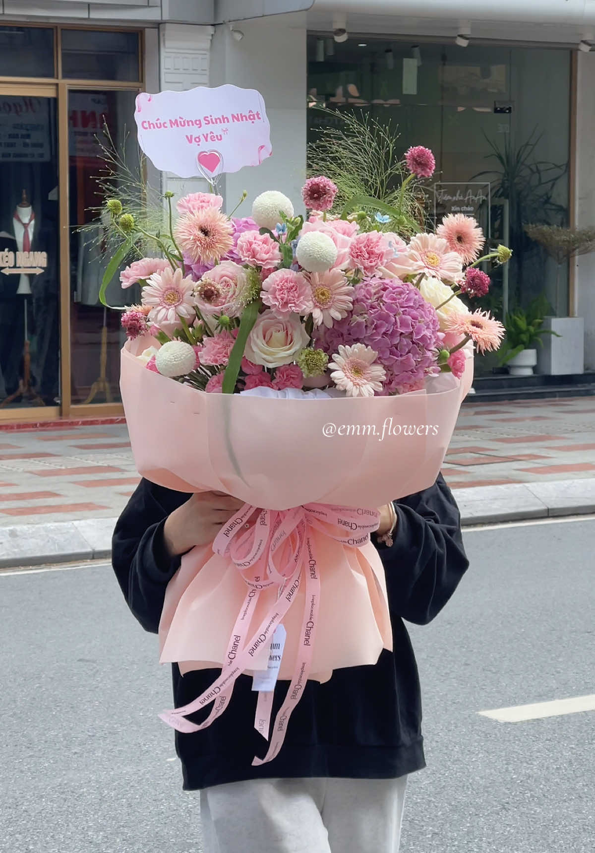 Người hỏi em có yêu người đậm sâu? 💗 #hoatuoihaiphong #viral #fyp #xh #tiemhoatuoi 