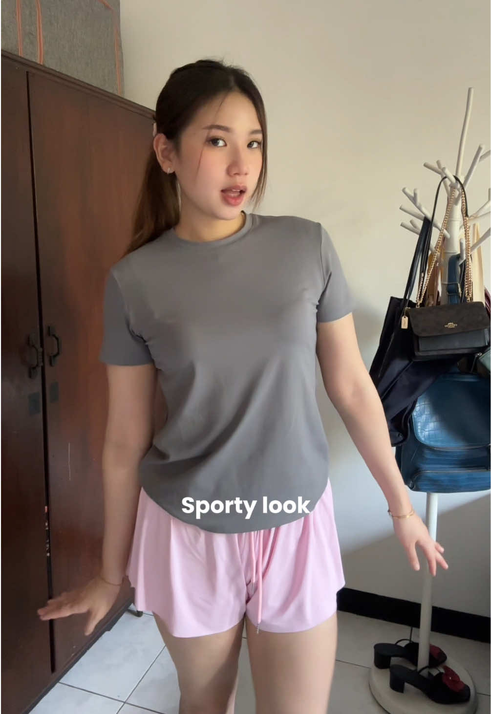 Cocok banget buat dipake daily apa lg ga bikin gerah  #tshirt #outfits #casualtop #sporttop 