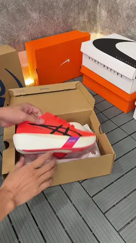 Siêu xe chạy bộ Metaspeed tokyo#khoigiaynhatmao #giaythethao #chaybo #giaychaybo #Running 