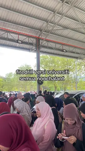 boleh santai dalam class lagi 😭 #firedrill #upsi #fyp #4u