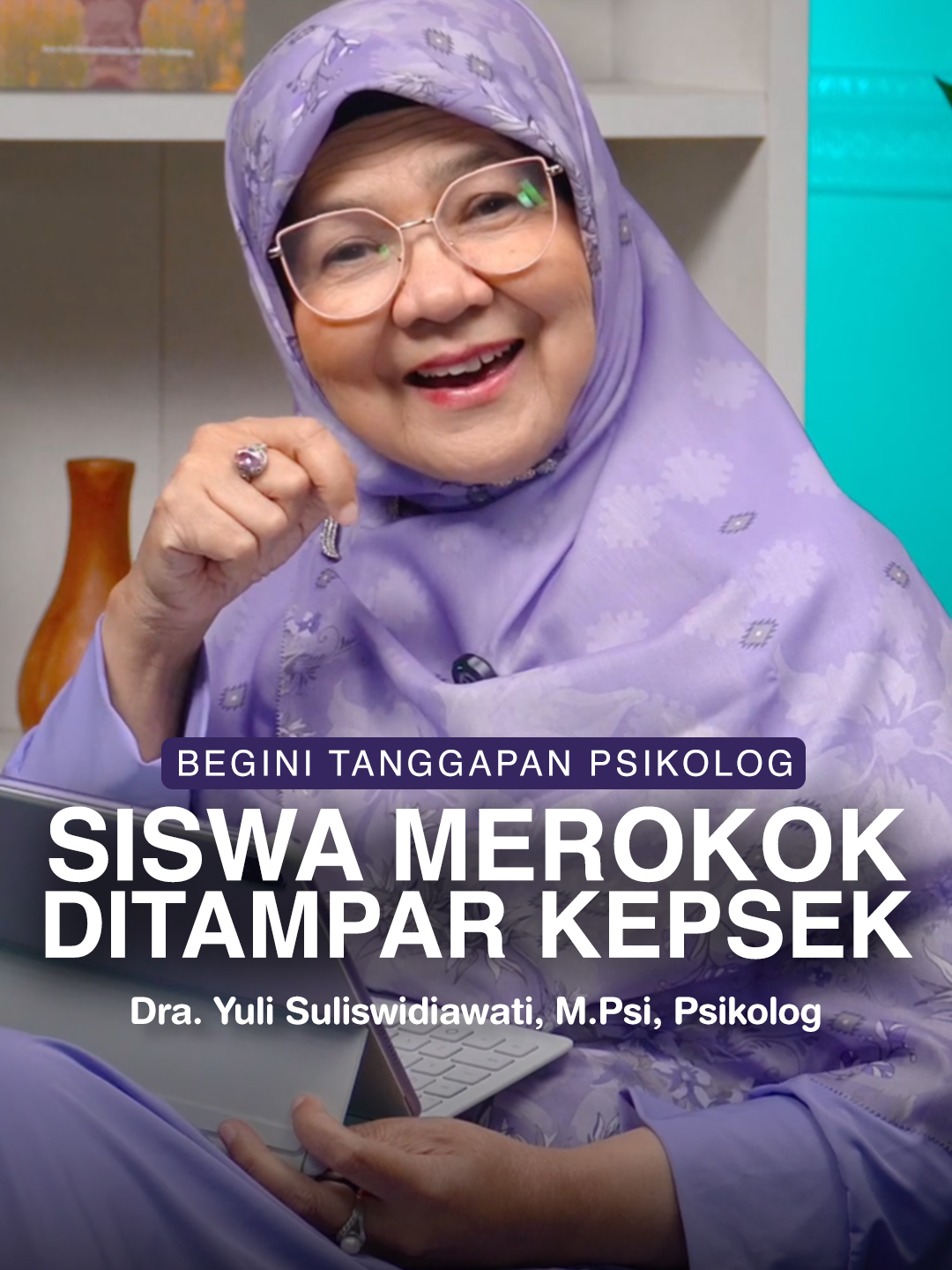 SISWA MEROKOK DITAMPAR KEPSEK! 🚨 Viral! Kepala sekolah menampar siswa karena ketahuan merokok. Video ini memancing banyak pro dan kontra di media sosial. Ada yang bilang tindakan itu wajar sebagai bentuk disiplin, tapi ada juga yang menilai kekerasan tetap tidak bisa dibenarkan dalam dunia pendidikan. Lalu, bagaimana seharusnya guru atau kepala sekolah bersikap ketika menghadapi pelanggaran siswa tanpa melukai harga diri anak didik? Dan... bagaimana tanggapan psikolog kesayangan kita, Ibu Yuli mengenai peristiwa ini ya? Adakah yang pernah mengalami hal serupa waktu sekolah dulu? Yuk, tulis pendapatmu di kolom komentar 👇 #parenting #tipsparentinganak #keluargabahagia #keluargaislami #selfhealing #traumahealing #bullyying #depththerapist #bahagiadengandepth