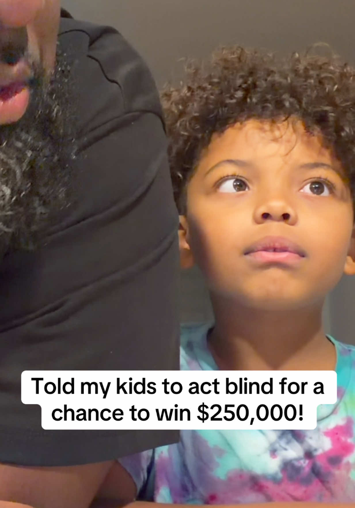 #blind #kids #kidsactingblindchallenge #blindreaction #trend 