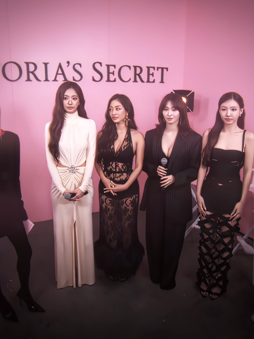 Twice at VS Fashion Show  ac: @alphaaudios  #twiceofnice #victoriassecret #jangmisq #fypツ