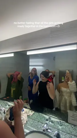 love these girls so bad 🤍 pull out that camera!! this was years ago but just came across the draft that i never posted 🥺 