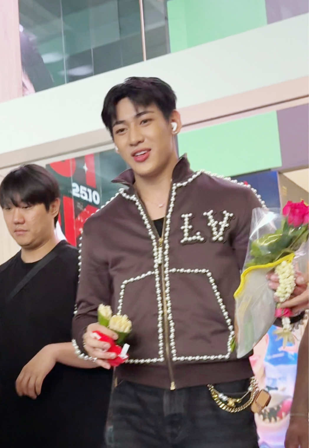 ความสดใสของเช้านี้ น่าร๊ากกก☺️ #bambam #แฉข่าวเช้าxBamBam_HOMETOWN #แบมแบม 
