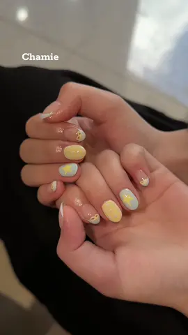 Móng ngắn xinh mò #xuhuong #nailthudaumot #abcxyz #trendnails #xuhuongtiktok2025 