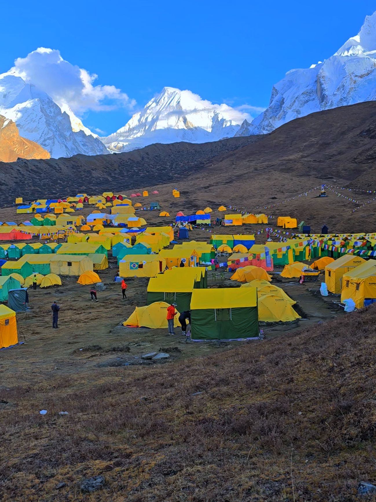 Himlung Base Camp 4900m. 🏕️❤️ #manang #traveltiktok #himlungexpedition #appaphotography 