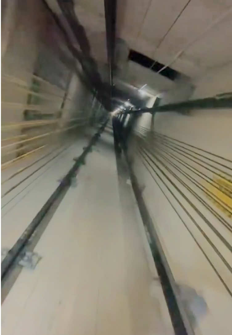 Berasa di ancol naik wahana #engineering #mekanik #elevator #safetyfirst #fyp 