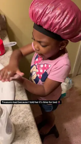 Bedtime Tress!! You have school tomorrow 😂 