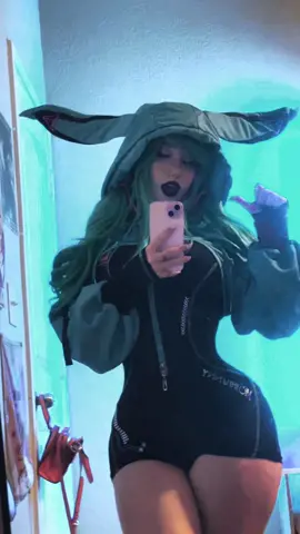 Another bbnos video who would’ve guessed #miku #cosplay #cosplaygirl #altgirl #gothgirl