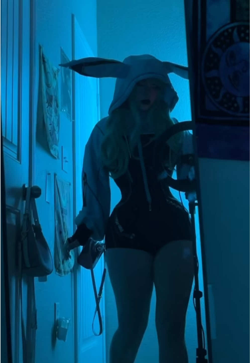 I debated whether I should post this or not #miku #cosplaygirl #gothgirl #xyzbca #dance 