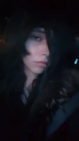 Dream pose 😭 this is how I take selfies it’s just a video and I screenshot it 