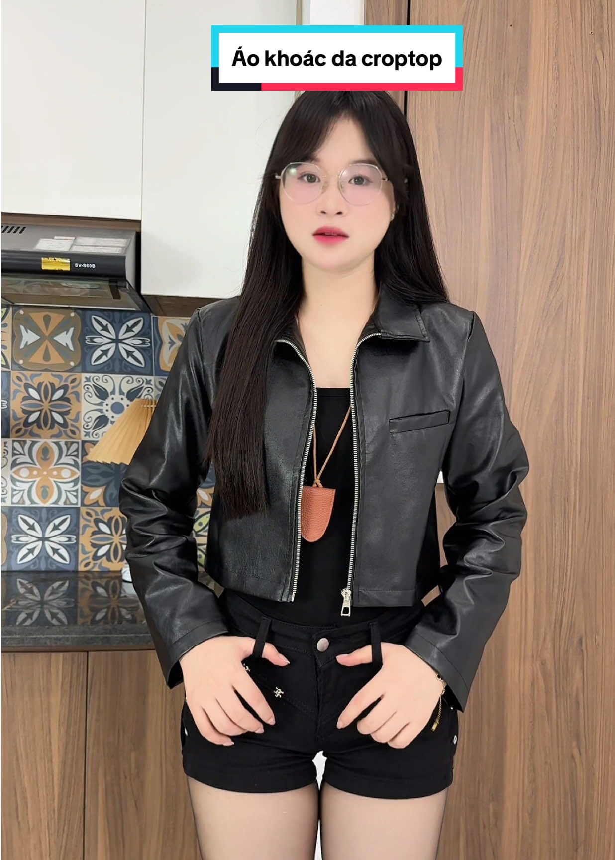 Áo khoá da khoá kéo dài tay dáng croptop cho mí nàng siu xinh #aokhoacda #khoacdacroptop #khoacda #xuhuong #cogaimattit