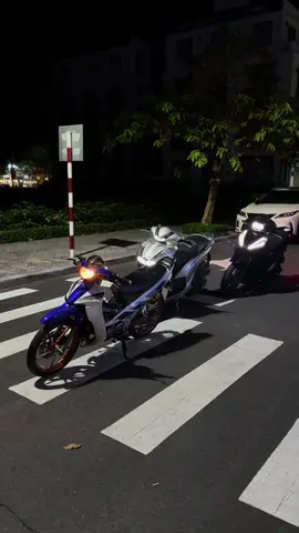 Xe gì khói quá trời dị 🤔🤔#cantho65 #viral #southvietnamscooterteam🇻🇳 