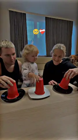🥺❤️‍🩹 daughter loves #cutebaby #lovebaby #lovefimly #fyp #foryou #foryoupage #trending #tiktok #viraltiktok #viralvideo 