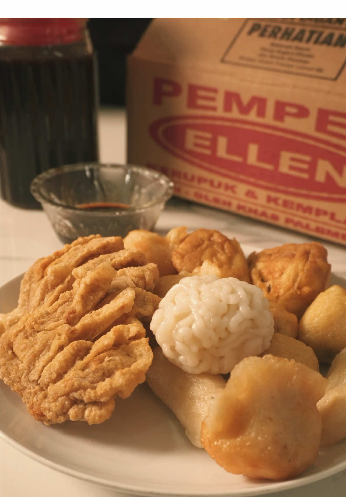 POV dapet kiriman pempek dari Pempek Ellen ☺️ . . #pempekellen #pempekpalembang #kulinerpalembang #fyp #kulinerindonesia 