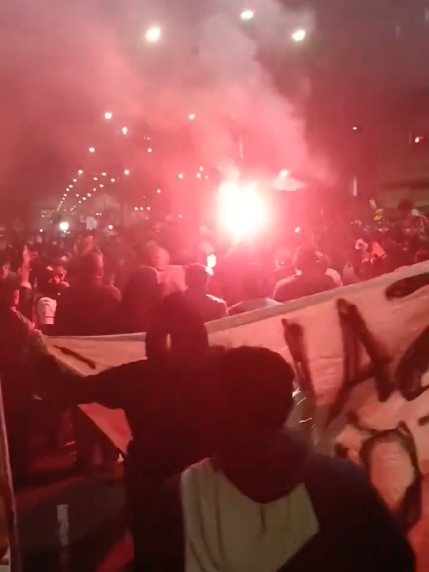 #LOÚLTIMO #ALIANZA #U #CRISTAL 🇵🇪😳😮 #LIMA #PERU Hinchas de distintos clubes de l fútbol se suman a la marcha de la #GeneraciónZ en la Av. Abancay Piden Fuera congresistas pacto JERI