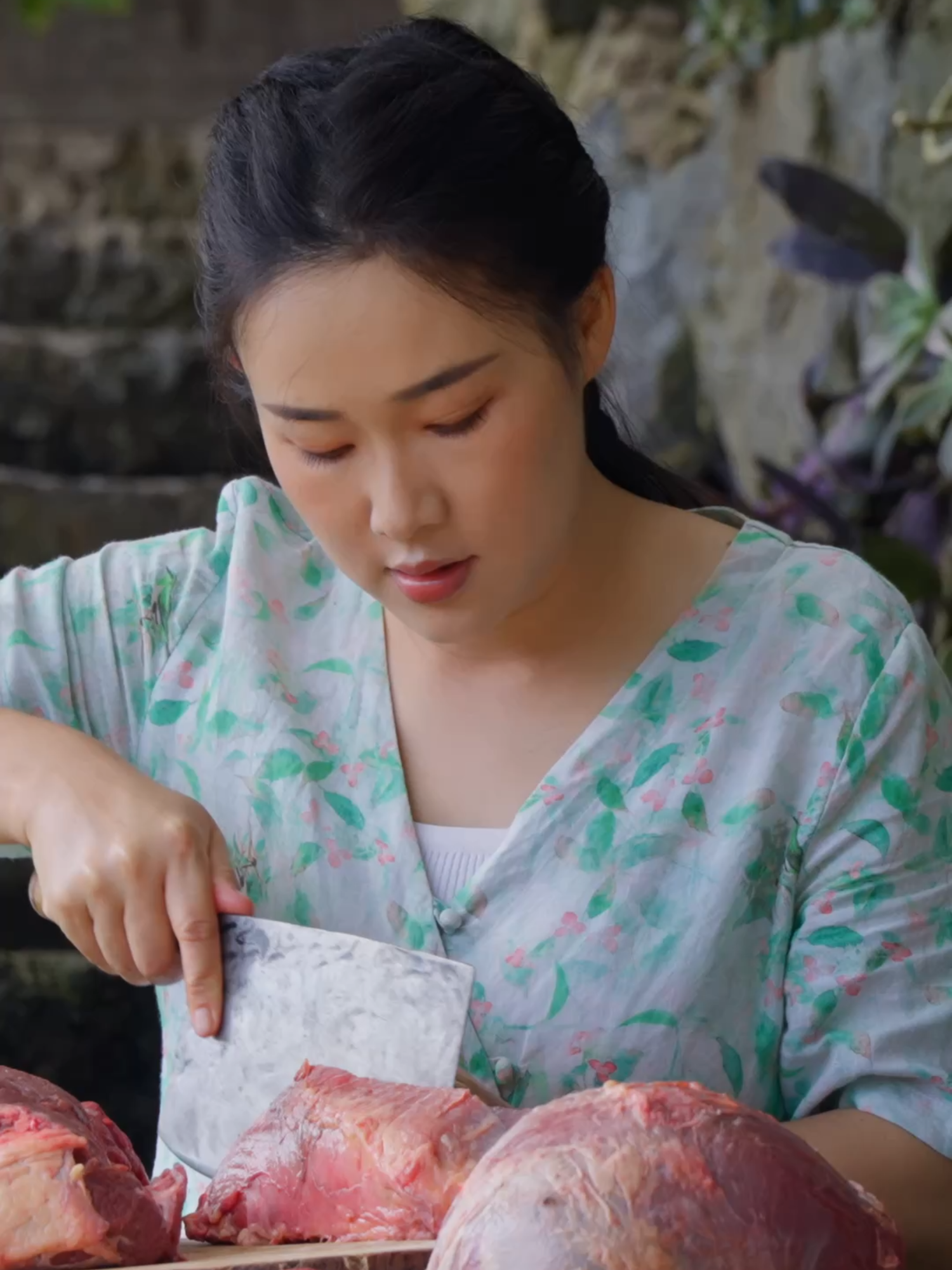 Yunnan-style dried beef is already incredibly fragrant. Stir-fry it in cold oil, and when paired with rice, it becomes what locals call “Yunnan-style sushi.” 牛干巴本身就已经很香了，冷油下锅炒炒，搭配米饭可是云南人的“寿司” #fyp #dianxixiaoge #cooking #delicioso #chinesefood #滇西小哥 #beef