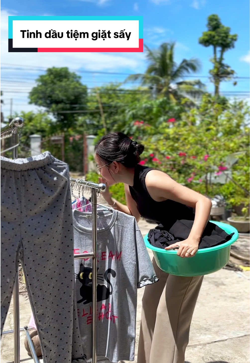 Tinh dầu thơm cho tiệm giặt sấy nè mấy bà biết chưa. Giặt ra đồ thơm phức luôn á#nuocgiatxa #nuocgiat #tinhdauthomgiatsay #giadungtienich 