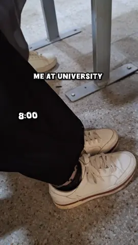 hehe just me and my comfort zone #fy #viral #unilife #classroom #forypupage 