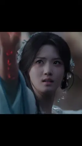 She is hurt, but hides it from him. #loveintheclouds #houminghao #luyuxiao 