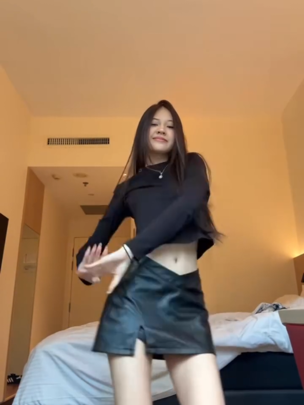 Mini skirt sexy dance pinay. sexy outfit all around outfit ideas smooth dance pinay TikTok viral dance sexy dance bawal labasan #sexy #fryp #dance #frypgシ #outfitideas 