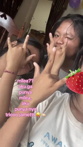 this is trio jamet 😜👈🏻@luvvya.chelsiee౨ৎ˚₊‧ @luvvya.rren౨ৎ˚₊‧ @luvvya.viaaee౨ৎ˚₊‧ #promoseruweekend #trioo #fypppppppp #triooomanyunn 