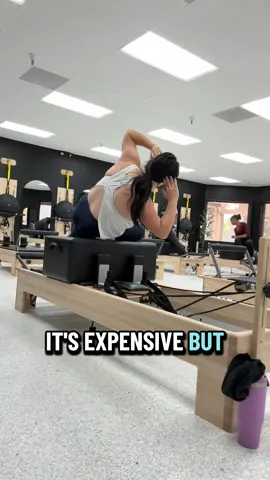 Need to hide ur tummy but still feel cute? Open back top linked☝️