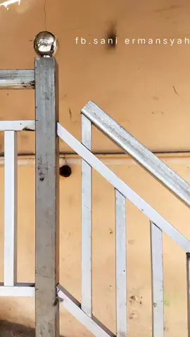 How to cut the angle of minimalist stair railing iron  #Ideal #DIY #tips #welder #diyproject 