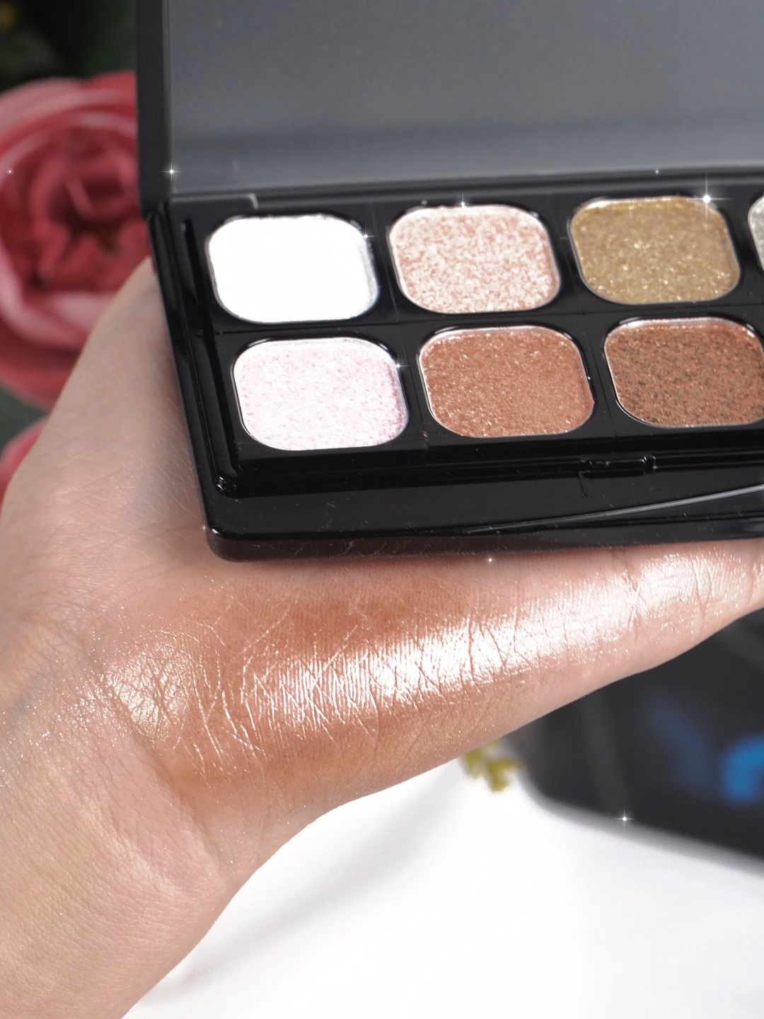 🌌 GALAXY FESTIVAL – BẢNG NHŨ 8 Ô CÁC MAKEUP ARTIST KHÔNG THỂ BỎ QUA! ✨ Chất nhũ siêu mịn, ánh bắt sáng đa chiều – chỉ một chạm đã đủ “nâng cấp” mọi layout #cheeryepvn #wewereborncolorful #qianyan #cheeryepvietnam #eyeshadowpalette #qianyanpalette #cheeryepmakeup #cheeryepofficial #cheeryep #cheeryepbeauty