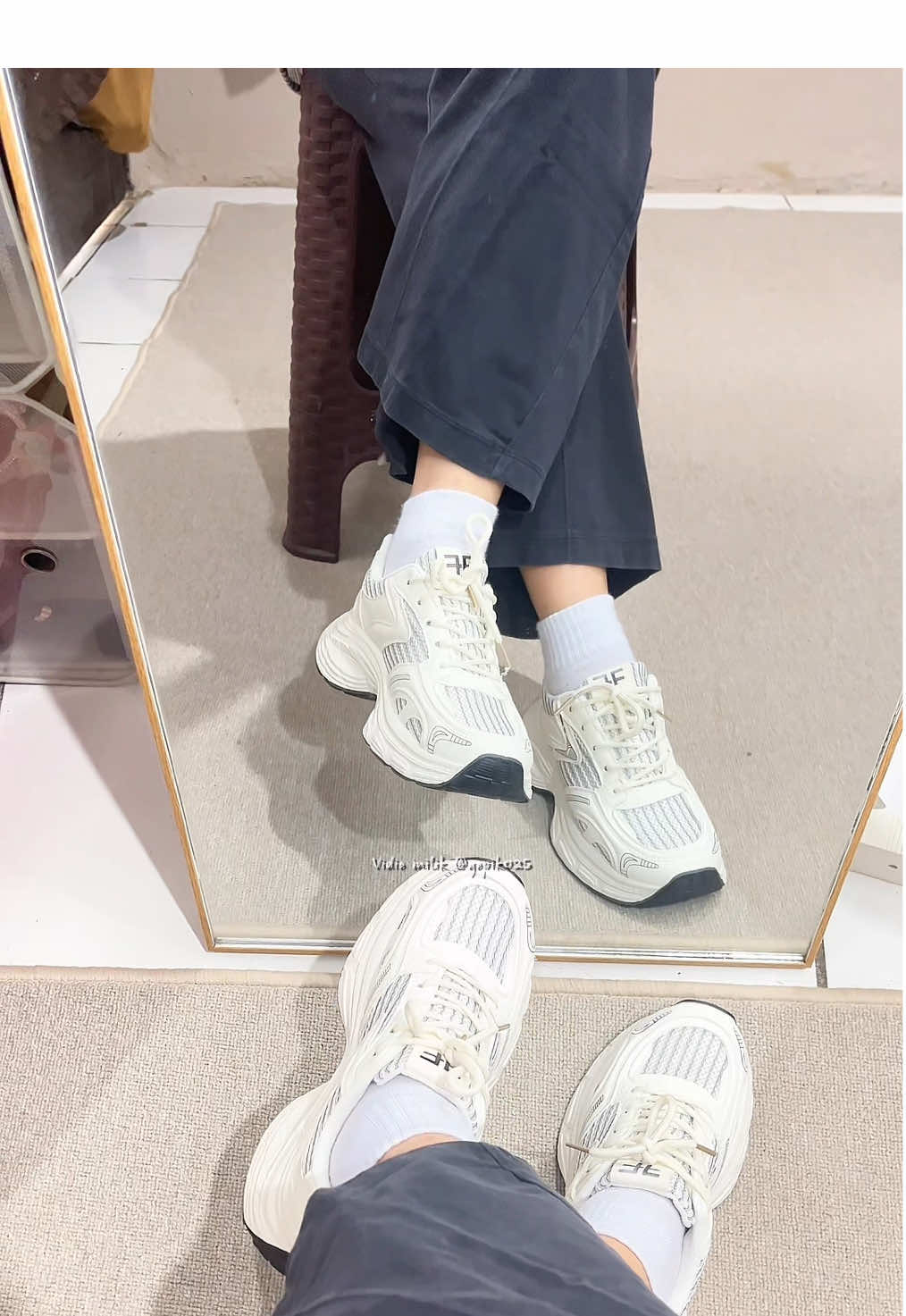 Sneaker murce bisa dipake main ataupun olahraga nih#finly #finlynfashion #sepatusneakers #sneakersmurah #sepatumurah 