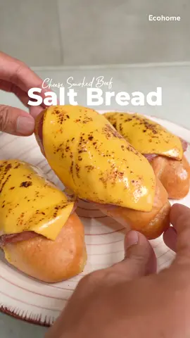 Salt Bread itu ternyata bikinnya gampang banget loh 🥰 #saltbread #smokedbeef #resepsaltbread #didapurecohome #ovenplatinum 