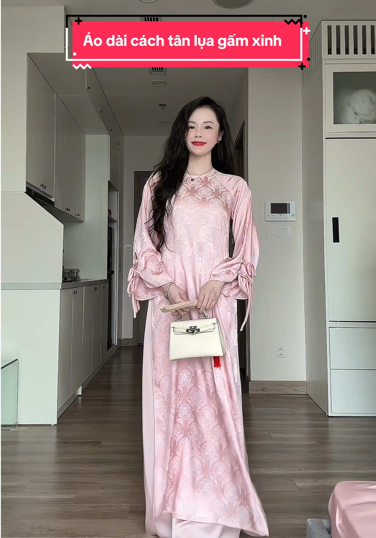 1 mẫu áo dài mà mà nào cũng xinh ưng luôn ý #aodaicachtan #aodaivietnam #aodaithietke #aodaitet #aodai 