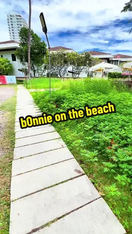 วิวทะเลสวย มุมถ่ายรูปเยอะ คาเฟ่ bOnnie on the beach กาแฟอร่อย ชิโอะปังอร่อยมาก ☕️🍞🥐🧈 #พาลูกเที่ยว #คาเฟ่ติดทะเล #bonnieonthebeach #ทะเล #วิวสวย 