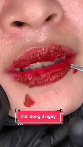 Nền môi thâm mấy e thuỷ cũng sẽ cố gắng làm 1 độ môi bong tươi xinh ạ #phunmoibongdam  #sexylips #phamthuybeauty #xuhuong 