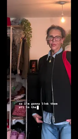 One pair of jeans styled three ways. Looking forward some inspiration for the autumn? I have put together 3 simple layered outfits that are perfect for this time of year. Don’t require loads of effort and are comfortable and practical. Let me know which one you like best or if you would wear any of these outfits. For reference I am 5-10.5 and a size 12. #fashion #womenover40 #fashionover40 #busymum #wiwt 