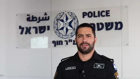#سيقدم تهمة القتل المتعمد ضد شابين من ام الفحم وكفر قرع بعد مقتل شرطي في زلفة كتب الصحافي حسن شعلان  الشرطة: سيقدم لائحة اتهام ضد شابين من ام الفحم وكفر قرع، بتهمة القتل وحيازة سلاح، والتسبب بقتل الشرطي من العفولة في زلفة اثناء مطاردتهما قبل نحو شهر... بحسب التحقيقات التي تحدثت عنها الشرطة 
