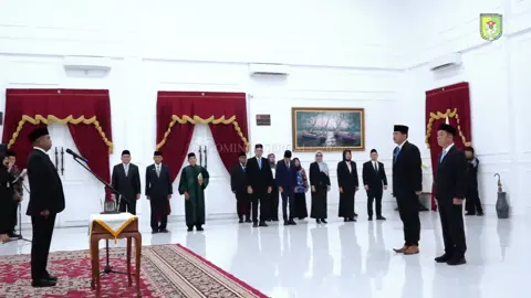 Bupati Serdang Bedagai (Sergai) H. Darma Wijaya melantik dua pejabat Pimpinan Tinggi Pratama di lingkungan Pemkab Sergai yang berlangsung di Kantor Bupati Sergai, Sei Rampah, Kamis (16/10/2025) pagi. #SergaiDambaanMantab