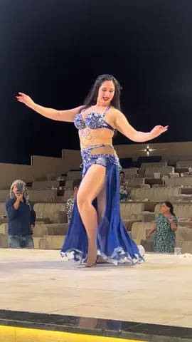 #bellydancer #dubaidesertsafari #fyp #viralvideo #viral?videotiktok😇😇 