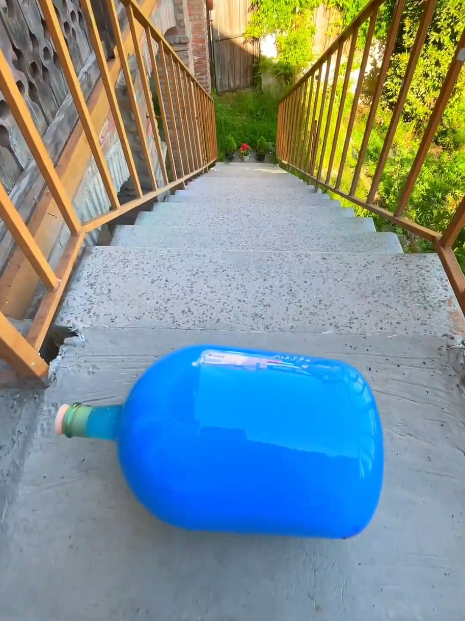#BottleBreaking   #SatisfyingVideo   #FYP   #GlassSmash   #DestructionASMR      # satisfying  