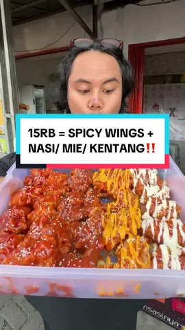 CUMA DI KEMLING 15RB = SPICY WINGS + NASI/ MIE/ KENTANG‼️ Guaa si fav nya yang mieee derr pake saos garlic dan keju! Behhh edegg wings nya malah kek bukan wings gitu derr.. kanee.. 15rb aje! Gimanaa.. Gassiin gaa..🛵💨 🎯LINE SPICY WINGS🎯 @linespicywings  (Di bawah fly over kemling, samping seblak calista dan jagung nawasena, tengok akhir video der) #husennbj #spicywings 
