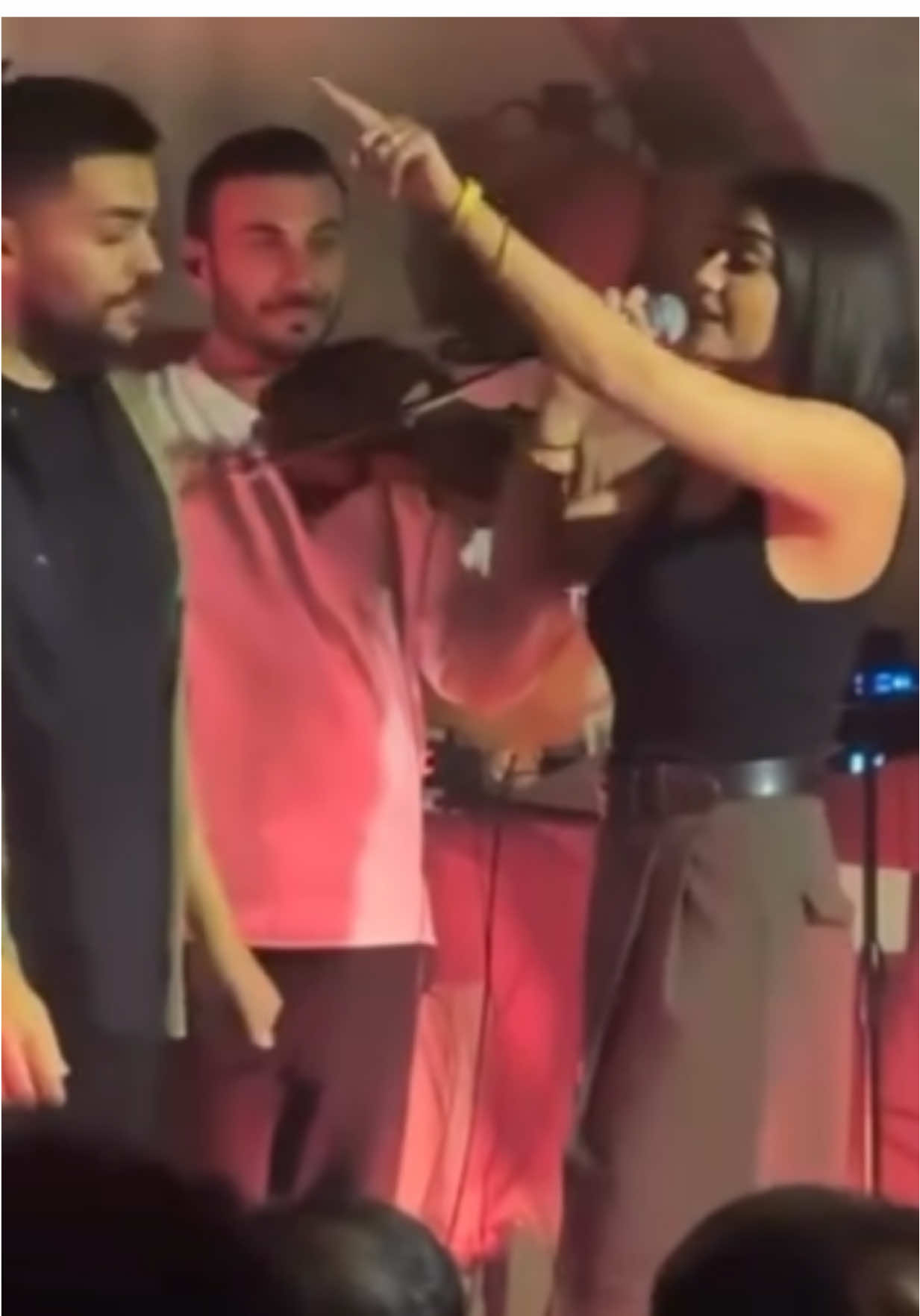 Οταν ο Χρήστος Σαντικάι ανέβασε την Εύη μας στη σκηνή του ethos..❤️ @evikoulk  #evikoulkouvini #evikoulk #fyp #fy #foru 