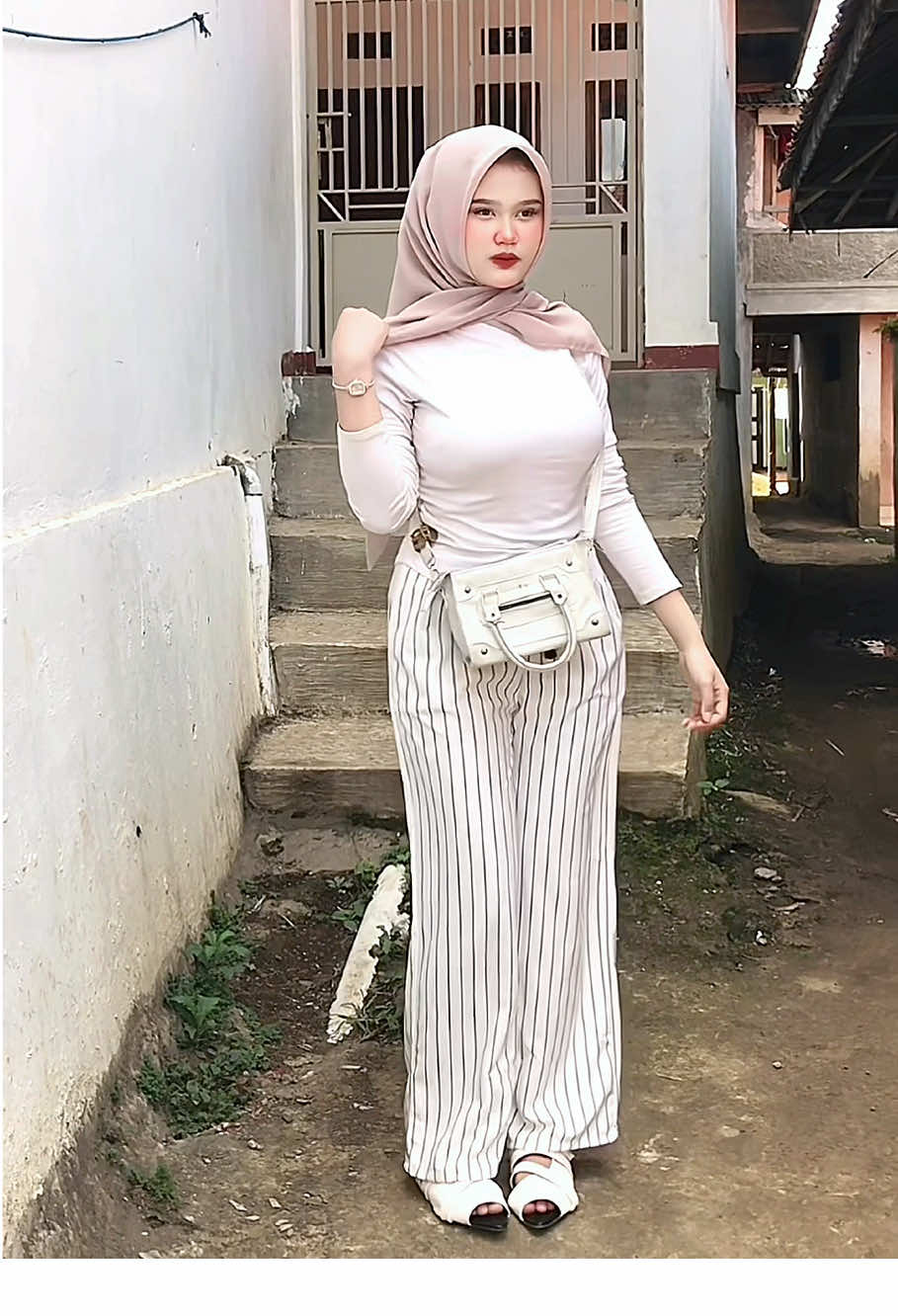 Nyaman bgt celana nya🫶🏻🛒#fyp #outfitideas #ootdfashion #outfitinspo 