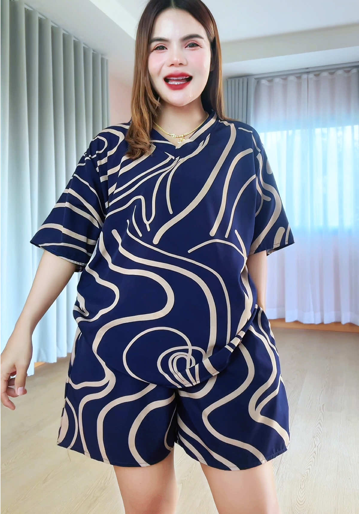 ชุดเซ็ตขาสั้นผ้าไหมอิตาลีมี2ไซส์#ชุดเซ็ตใส่สบาย #ชุดเซ็ตสาวอวบ #ชุดเซ็ตผ้าไหมอิต#ชุดเซ็ตใส่สบาย 