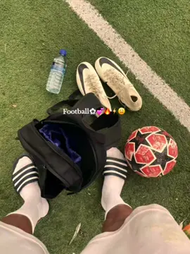 Football⚽️😩❤️#footballer⚽⚽ #football #viraltiktok #foryoupagee #viewsproble@ｐｉｒｌｏ⚽🇮🇹🐐 @biNu Z4ji 